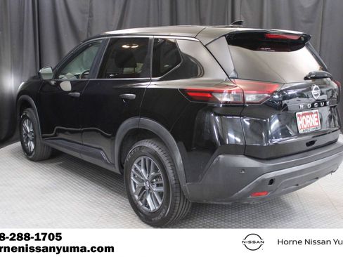 Used 2021 Nissan Rogue S FWD image 15