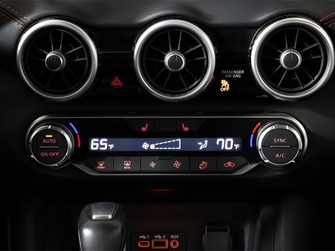 Used 2025 Nissan Sentra SR image 29