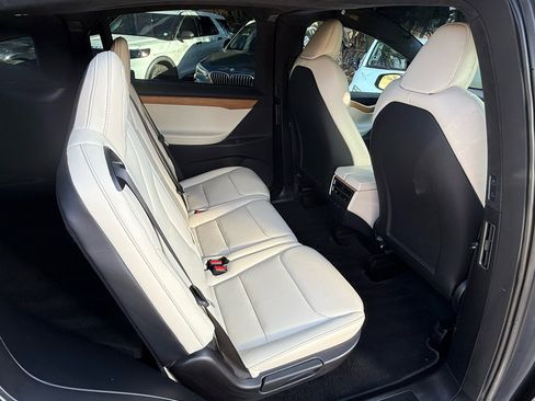 Used 2020 Tesla Model X Long Range image 30