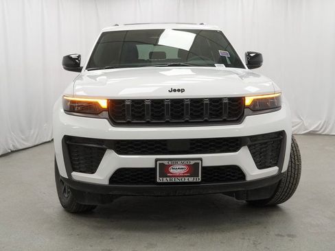 New 2026 Jeep Grand Cherokee Altitude AWD/4WD image 7