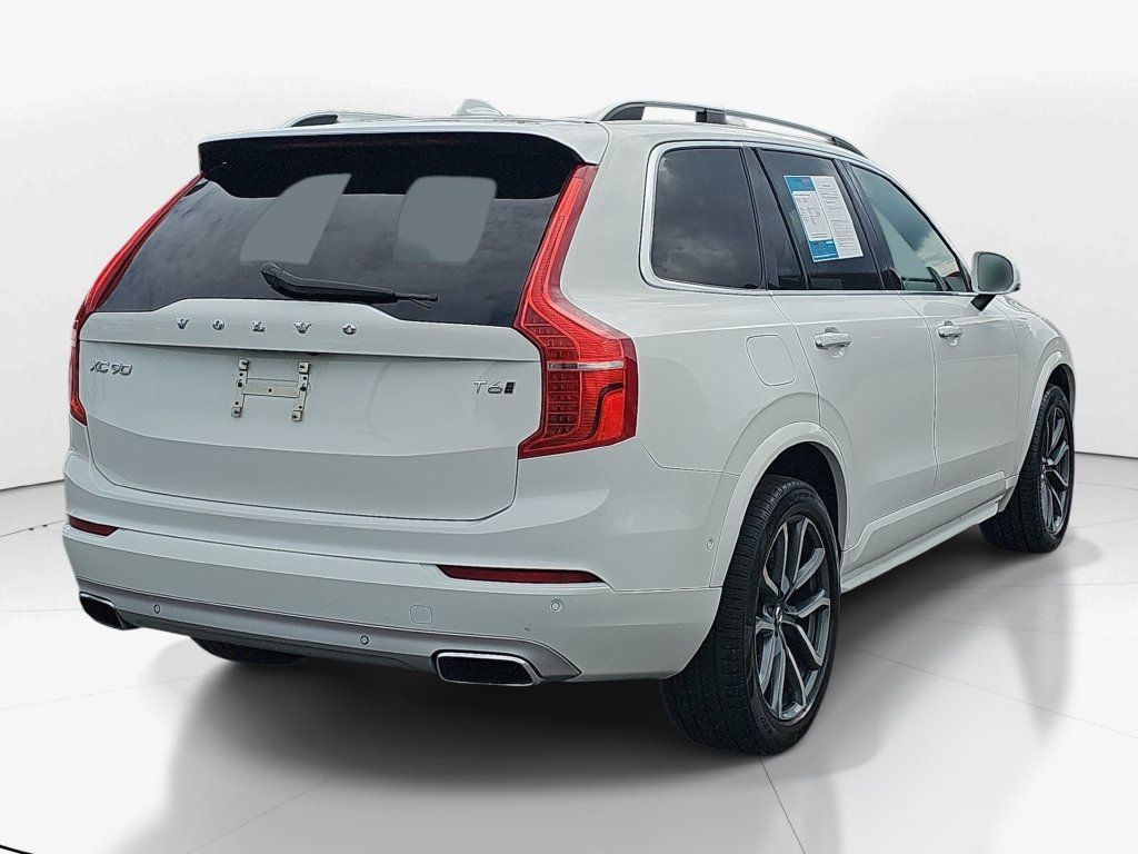 Used 2018 Volvo XC90 T6 Momentum w/ Convenience Package AWD/4WD image 6