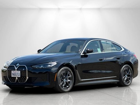 Used 2024 BMW i4 eDrive35 w/ Premium Package RWD image 7
