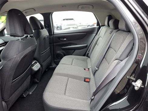 Used 2023 Nissan Ariya FWD image 11