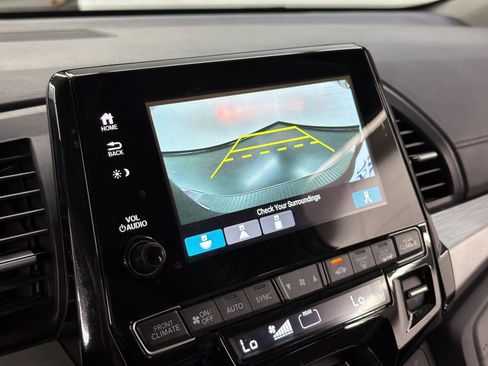 Certified 2024 Honda Odyssey EX image 24
