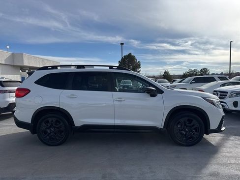 Used 2024 Subaru Ascent Onyx Edition image 8