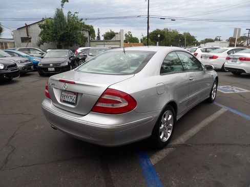 Used 2003 Mercedes-Benz CLK 320 Coupe image 3