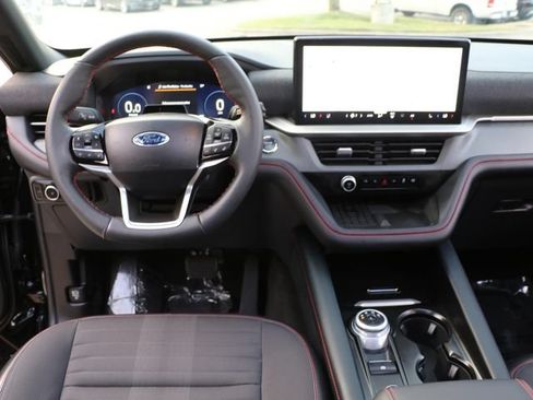 Used 2025 Ford Explorer ST-Line w/ Premium Package AWD/4WD image 19