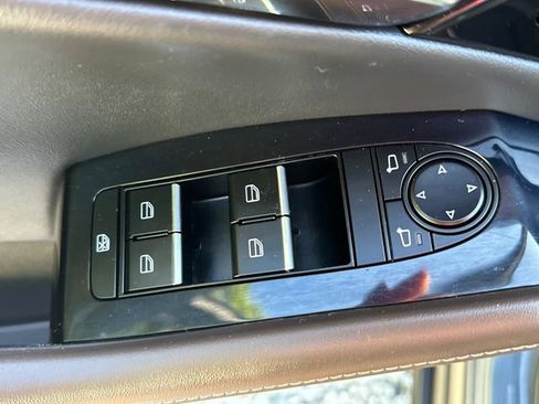 Used 2021 MAZDA CX-30 AWD 2.5 S w/ Premium Package image 22