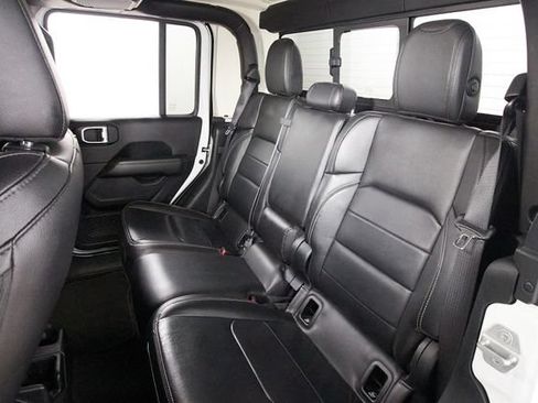 Used 2020 Jeep Gladiator Overland AWD/4WD image 21