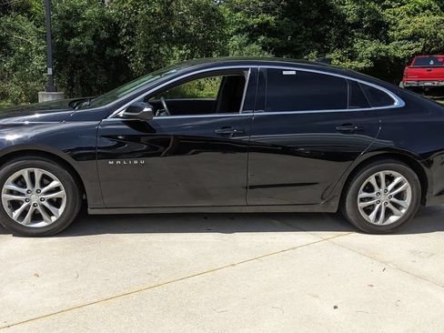 Used 2017 Chevrolet Malibu LT FWD image 6