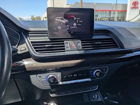 Used 2020 Audi Q5 2.0T Premium w/ Convenience Package AWD/4WD image 14