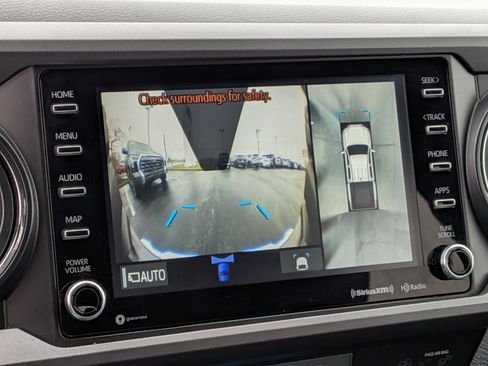 Used 2023 Toyota Tacoma TRD Sport image 38