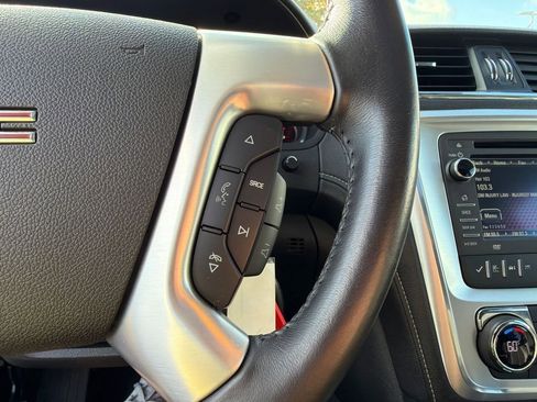 Used 2017 GMC Acadia Limited SLT image 28