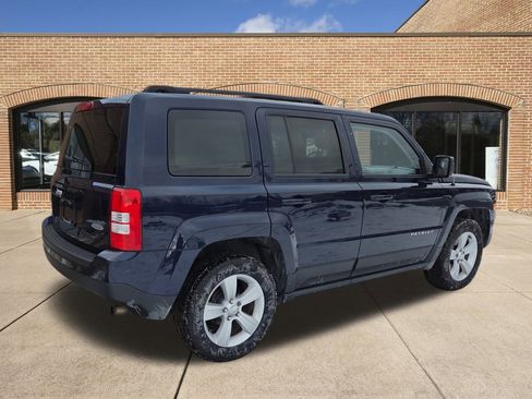 Used 2017 Jeep Patriot Latitude image 3