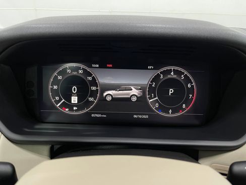 Used 2018 Land Rover Discovery HSE image 24