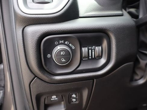 Used 2025 RAM 1500 Big Horn AWD/4WD image 16