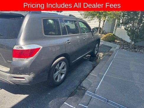 Used 2013 Toyota Highlander Limited AWD/4WD image 6