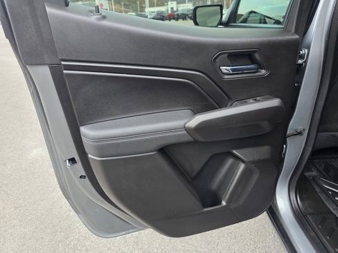 Used 2024 Chevrolet Colorado LT w/ LT Convenience Package image 8