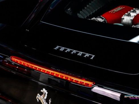 Used 2011 Ferrari 458 Italia Coupe image 11