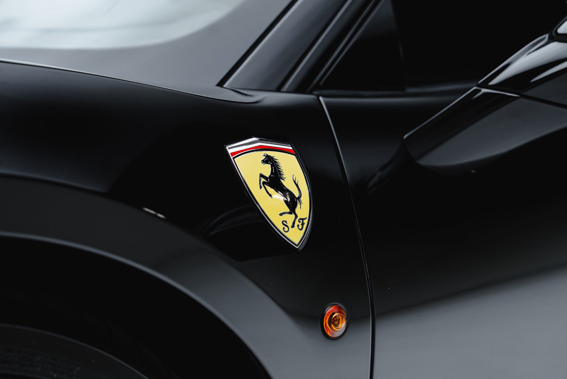 Used 2016 Ferrari 488 GTB RWD image 24