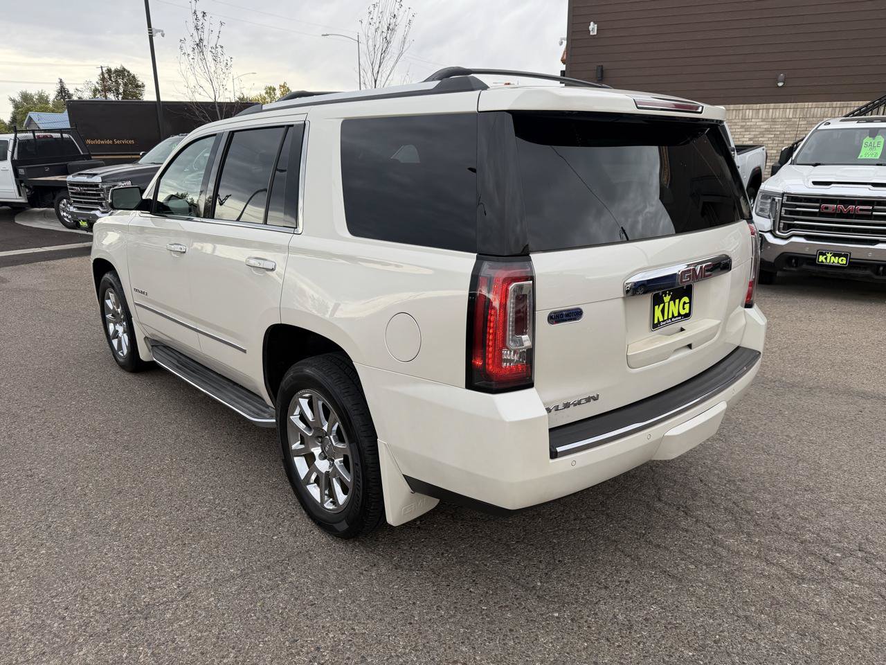 Used 2015 GMC Yukon Denali AWD/4WD image 4