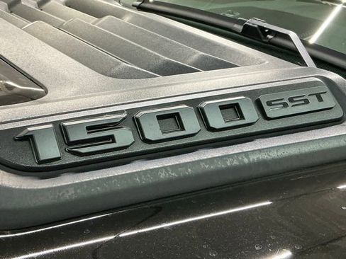 Used 2025 RAM 1500 Laramie w/ Sport Appearance Package image 9