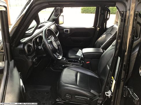 Used 2022 Jeep Gladiator Sport AWD/4WD image 8