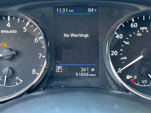 Used 2020 Nissan Rogue SV FWD image 27