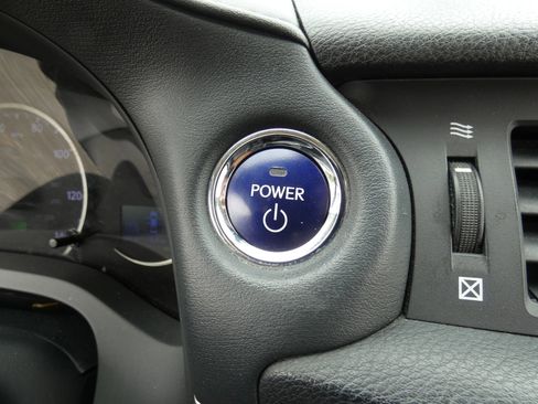 Used 2015 Lexus CT 200h image 71