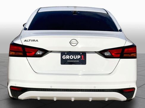 Used 2024 Nissan Altima 2.5 S FWD image 5