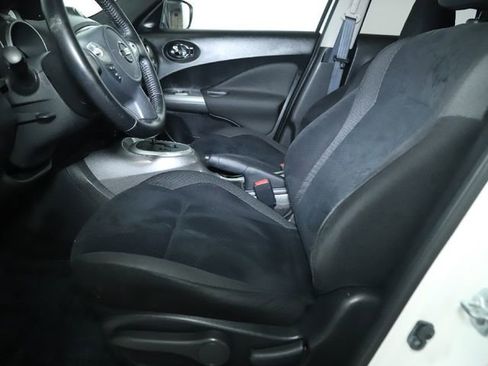 Used 2017 Nissan Juke SV image 30