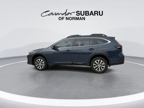 Used 2025 Subaru Outback Premium image 6