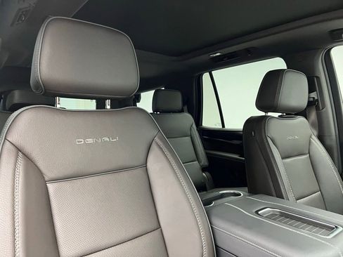 Used 2023 GMC Yukon Denali w/ Max Trailering Package AWD/4WD image 8