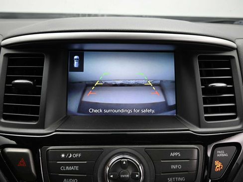 Used 2020 Nissan Pathfinder S image 20