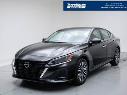 Used 2024 Nissan Altima 2.5 SV