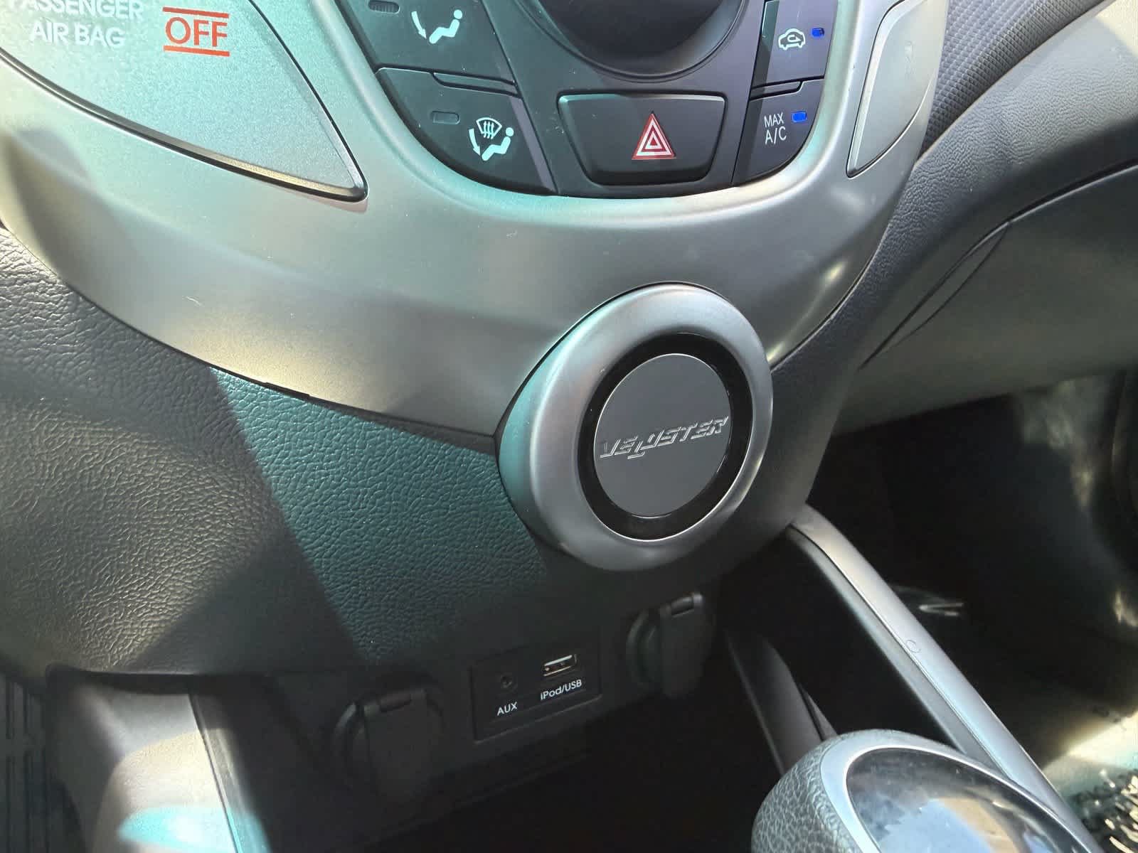 Used 2015 Hyundai Veloster FWD image 21