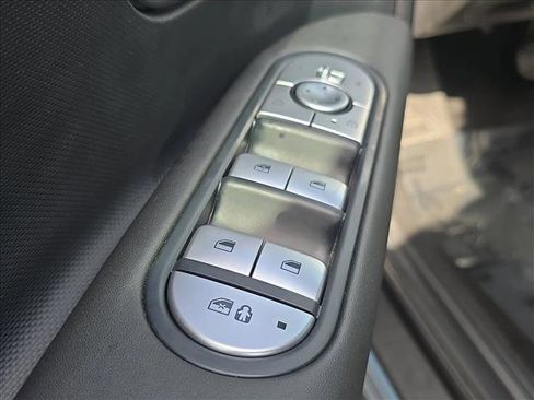 Used 2024 Hyundai Ioniq 5 SE image 8