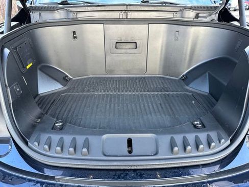 Used 2022 Ford F150 Lightning Platinum image 9