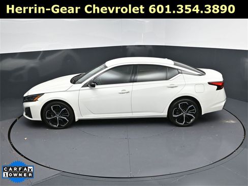 Used 2024 Nissan Altima 2.5 SR image 33