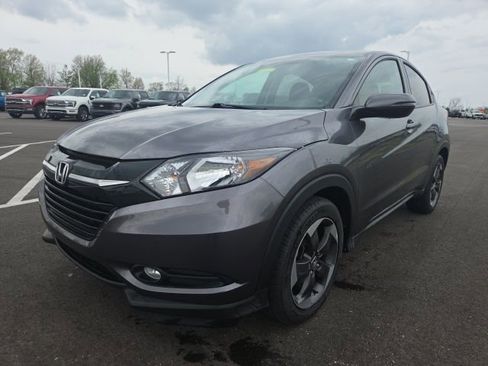 Used 2018 Honda HR-V EX image 2
