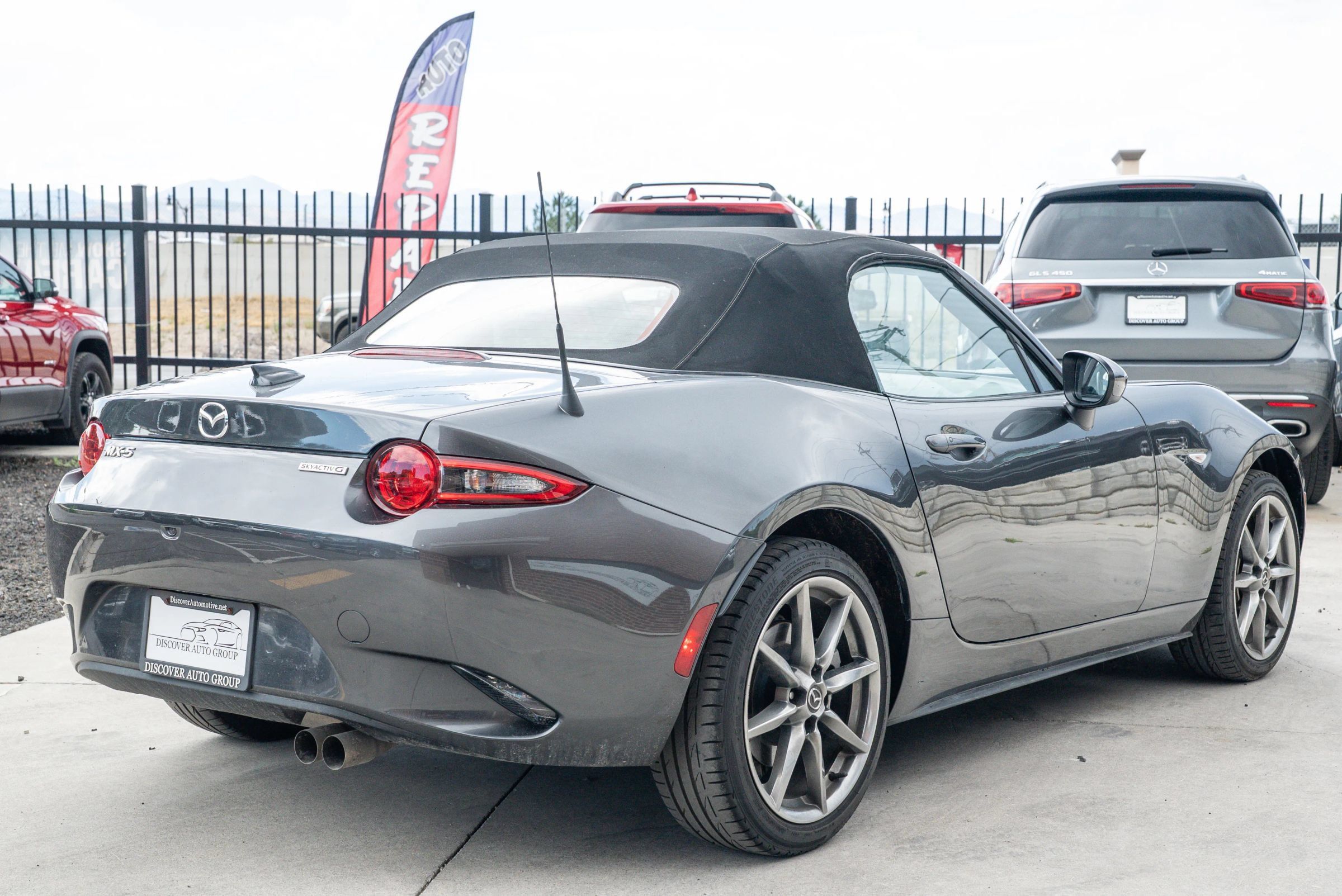 Used 2023 MAZDA MX-5 Miata Grand Touring RWD image 9