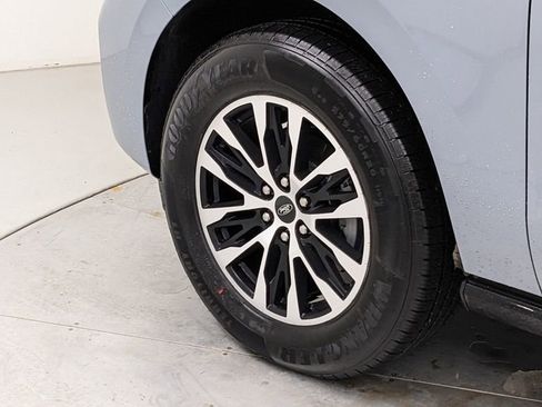 New 2025 Ford Expedition Platinum image 5