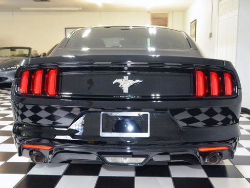 Used 2016 Ford Mustang Coupe RWD image 8