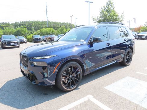 Used 2024 BMW X7 M60i w/ Executive Package AWD/4WD image 3
