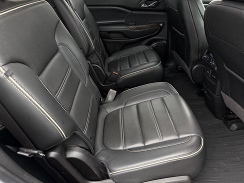 Used 2022 GMC Acadia Denali w/ Denali Technology Package image 29