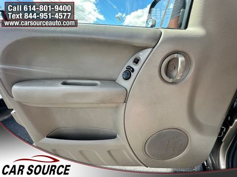Used 2007 Jeep Liberty Sport AWD/4WD image 18