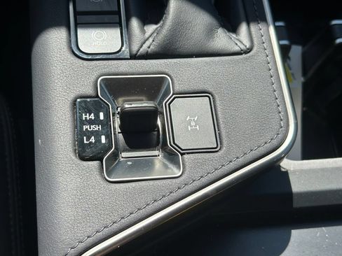 Used 2025 Lexus GX 550 AWD/4WD image 34