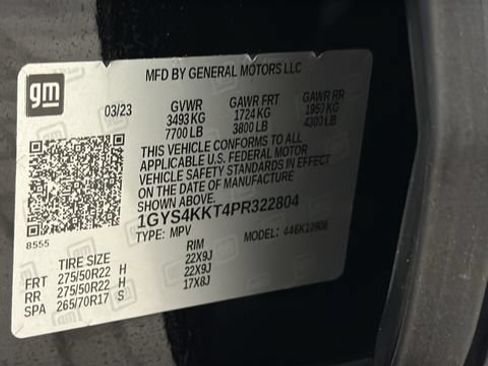 Used 2023 Cadillac Escalade ESV Premium Luxury AWD/4WD image 29