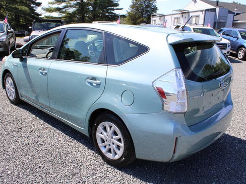 Used 2014 Toyota Prius V Three image 9