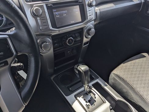 Used 2016 Toyota 4Runner Limited AWD/4WD image 10